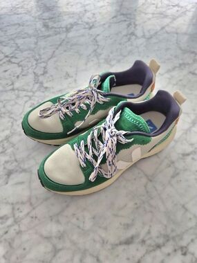 VEJA x BIMBA Y LOLA collaboration Green & White Low-Top Sneakers